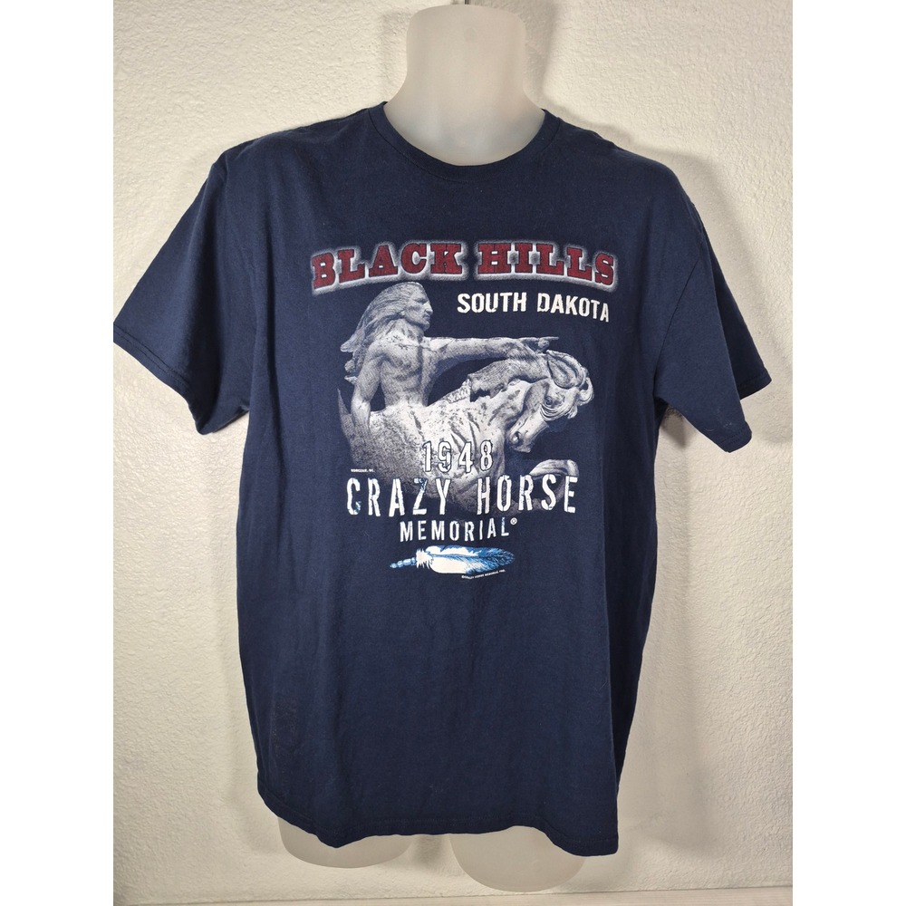 Delta Pro Weight Mens Crazy Horse Memorial Black Hills South Dakota T-Shirt L